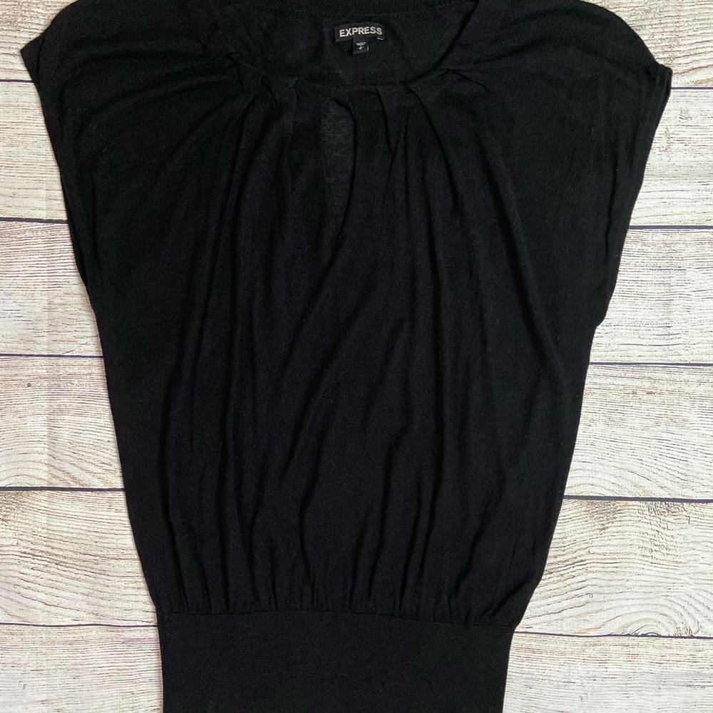 EXPRESS Black Drop Shoulder Sleeve Top